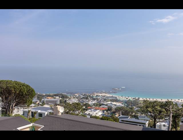 2 BEDROOM APARTMENT TO LET IN CAMPS BAY